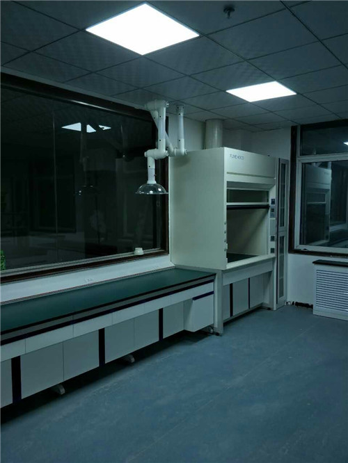 河南全鋼通風(fēng)柜都有哪些特性？